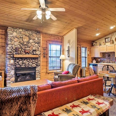 Cabin-Style Studio Right Off The Branson Strip! Διαμέρισμα Εξωτερικό φωτογραφία