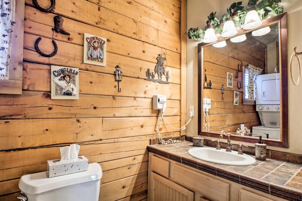 Cabin-Style Studio Right Off The Branson Strip! Διαμέρισμα Εξωτερικό φωτογραφία