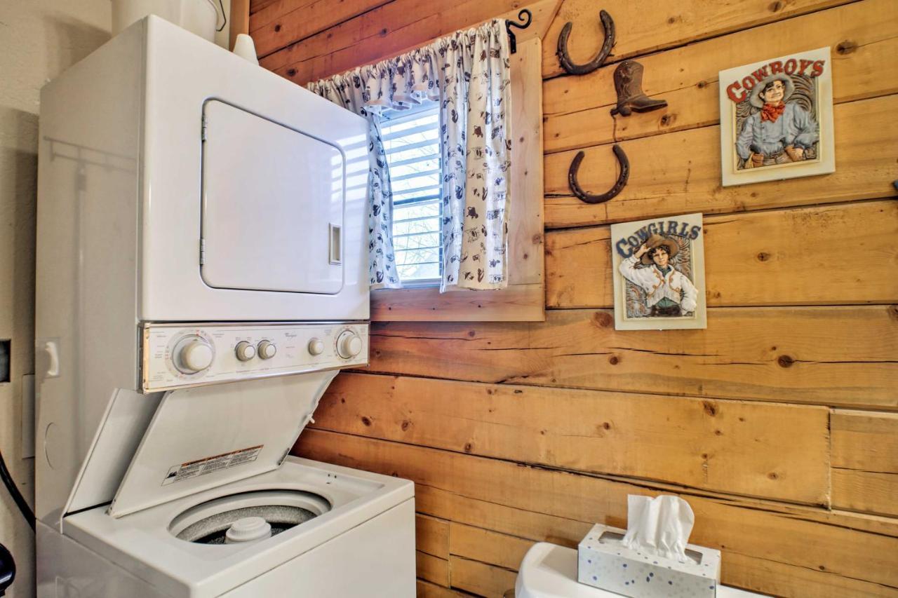 Cabin-Style Studio Right Off The Branson Strip! Διαμέρισμα Εξωτερικό φωτογραφία